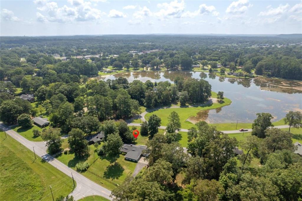 112 College Circle Cedartown, GA 30125 - Photo 32 of 35 an aerial view of residential houses with outdoor space and trees