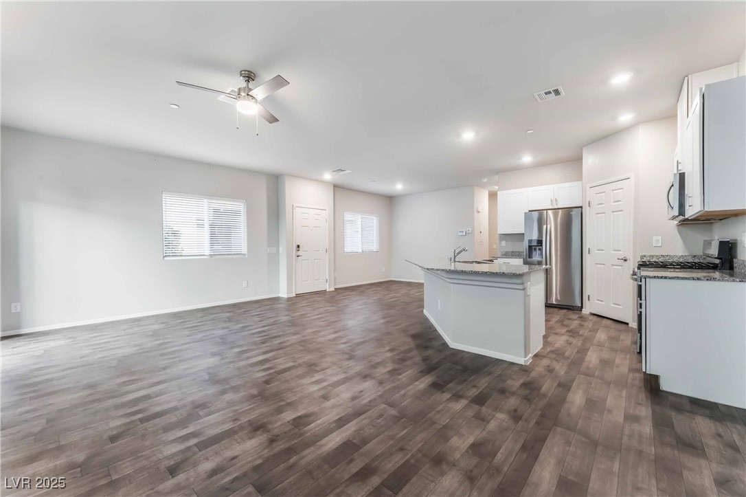 4730 Ridgeley Avenue, Unit 103 North Las Vegas, NV 89084 - Photo 4 of 23