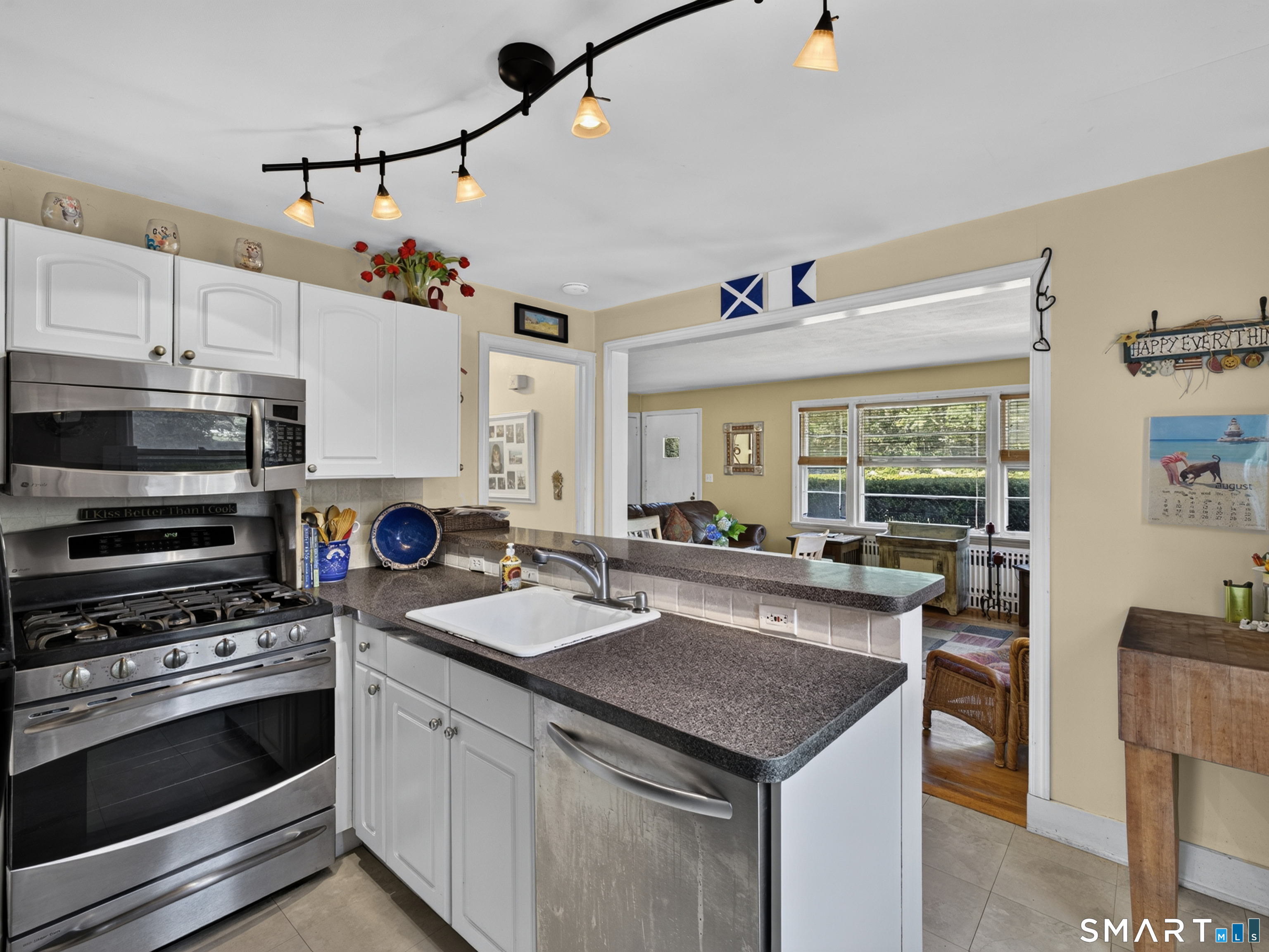 1245 Flanders Road Groton, CT 06355 - Photo 14 of 32 Gallery Image 14