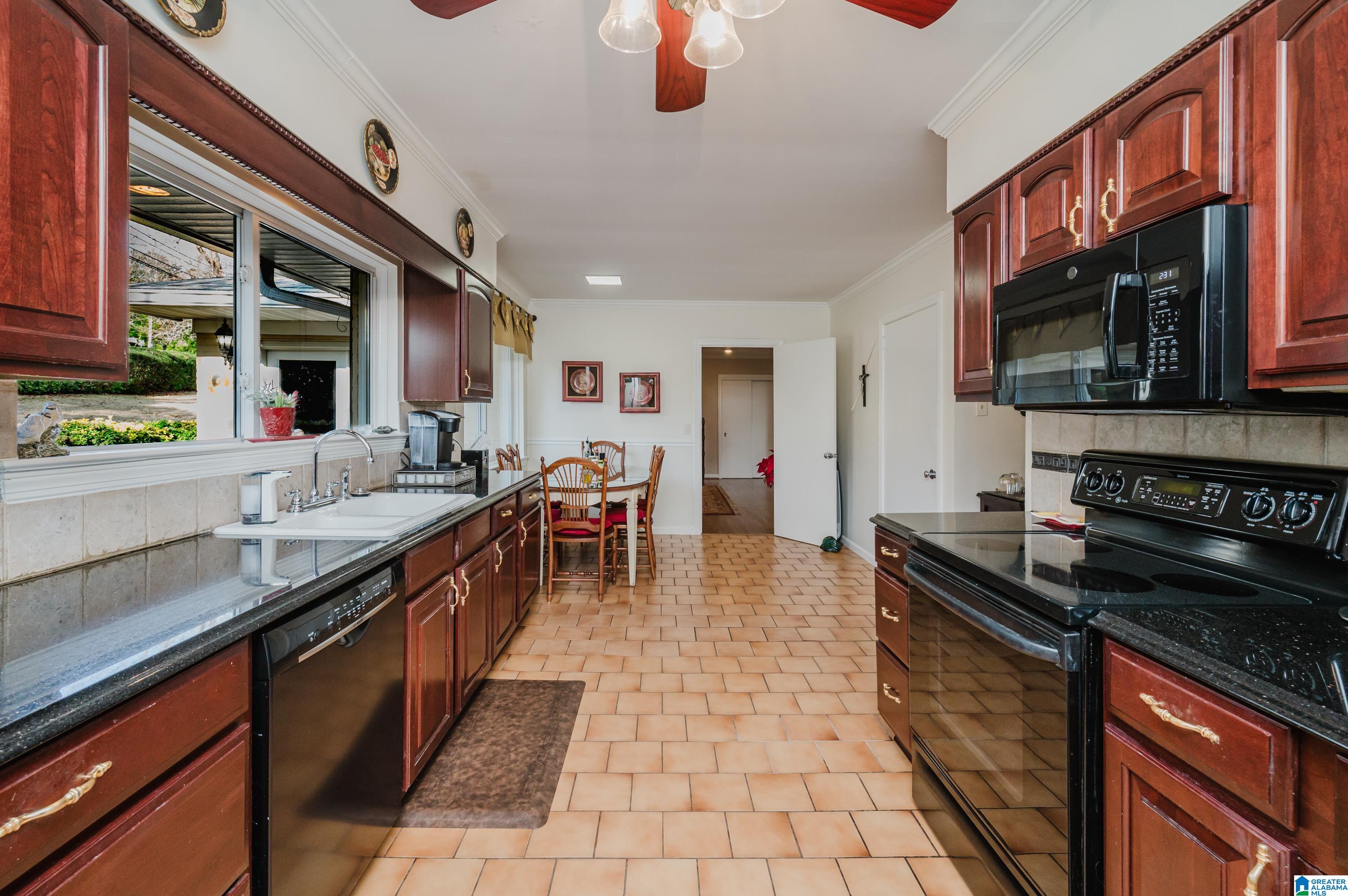 2710 Shades Crest Road Birmingham, AL 35209 - Photo 24 of 60