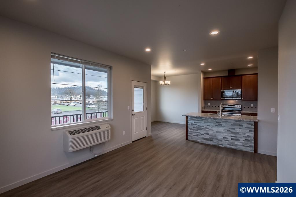 400 West Rose Street Lebanon, OR 97355 - Photo 11 of 40