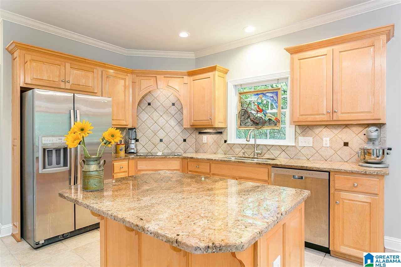 9033 Park Crest Road Birmingham, AL 35242 - Photo 9 of 49