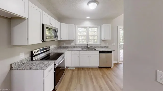 $319,900 | 4019 Sherry Court, Jamestown, NC 27282