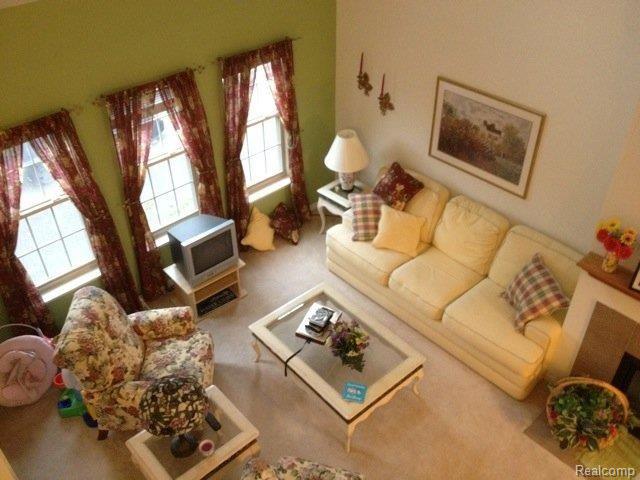 17006 Farmington Road Livonia, MI 48154 - Photo 2 of 9 Bright Open Living Area