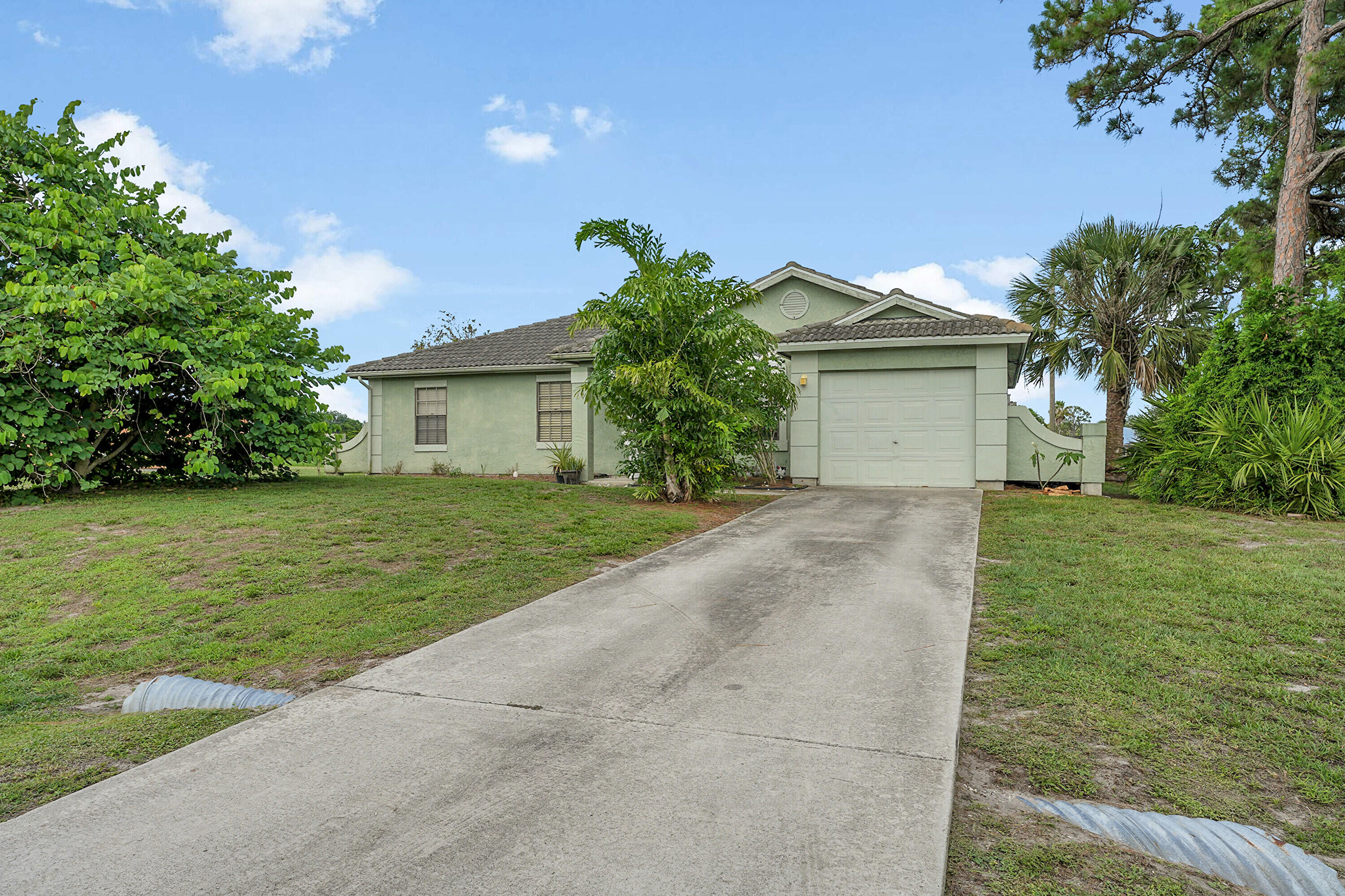 2849 Southwest Pierson Road Port St. Lucie, FL 34953 - Photo 2 of 39 02_1 (2)