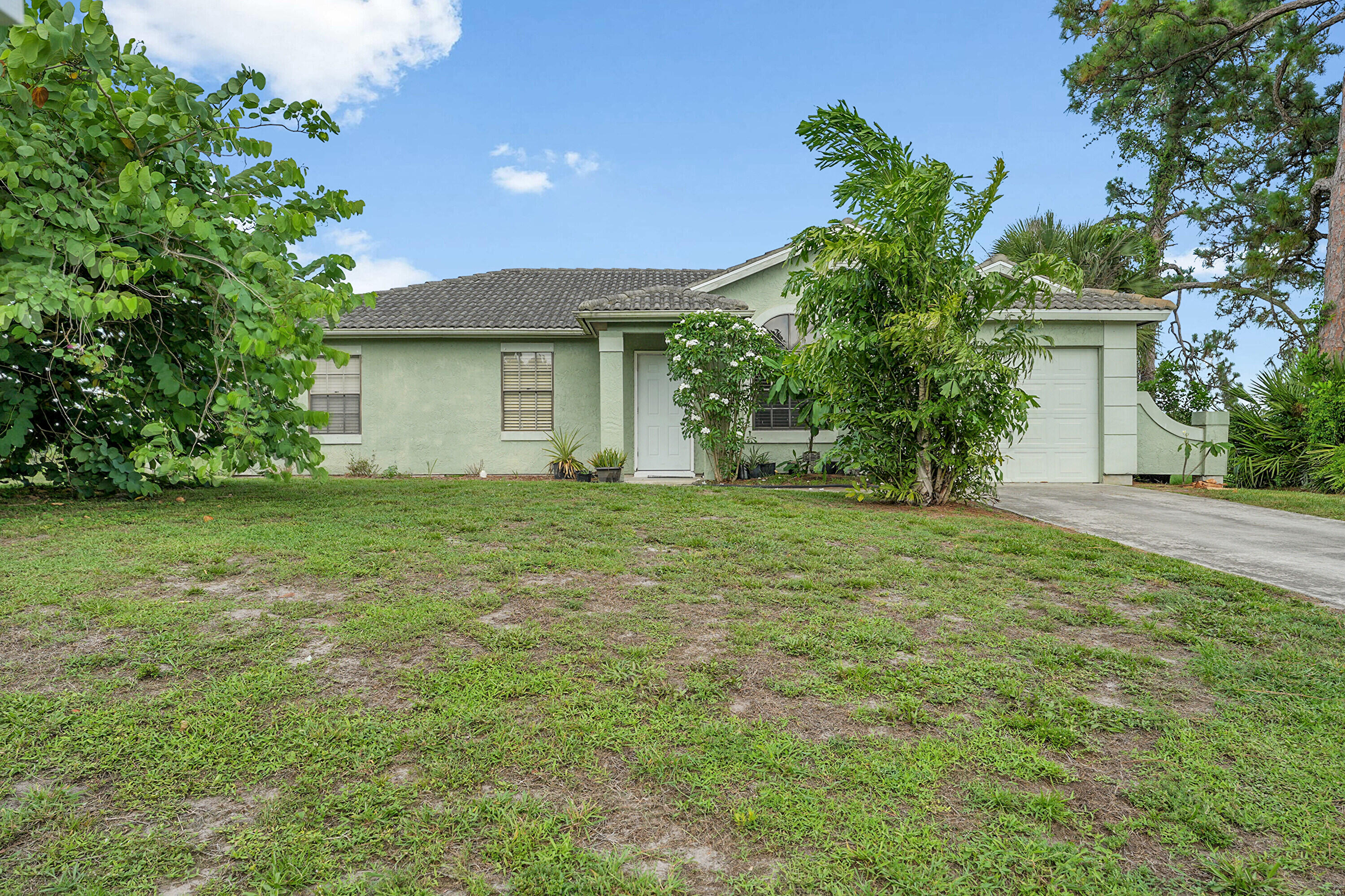 2849 Southwest Pierson Road Port St. Lucie, FL 34953 - Photo 3 of 39 03_1 (3)