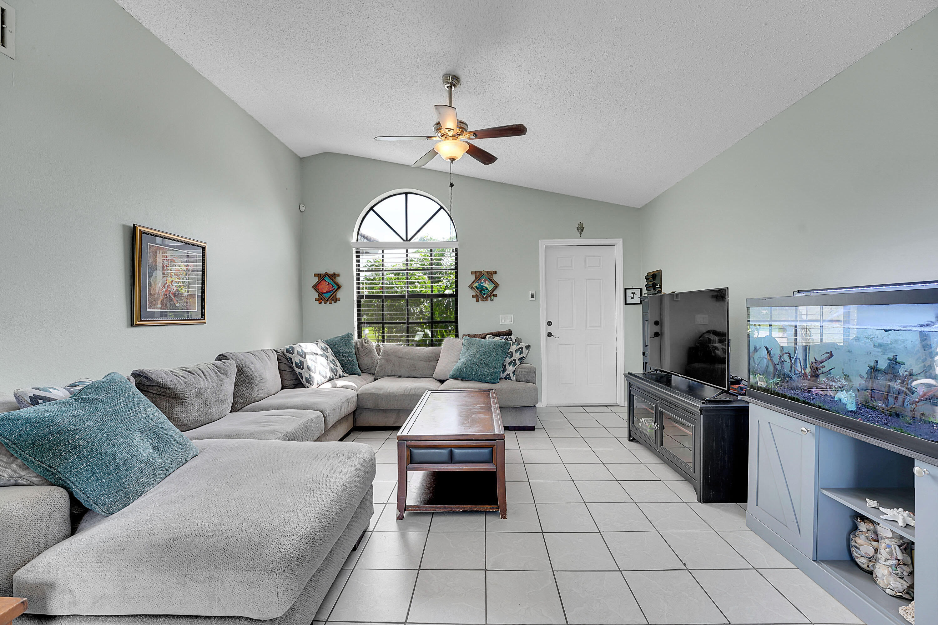 2849 Southwest Pierson Road Port St. Lucie, FL 34953 - Photo 4 of 39 04_1 (4)