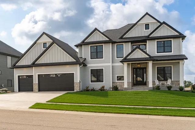 $1,365,000 | 2764 Scenic Point Drive Southwest, Rochester, MN 55902