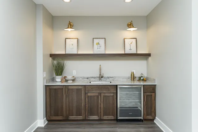 $1,365,000 | 2764 Scenic Point Drive Southwest, Rochester, MN 55902