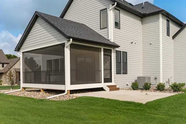 $1,365,000 | 2764 Scenic Point Drive Southwest, Rochester, MN 55902