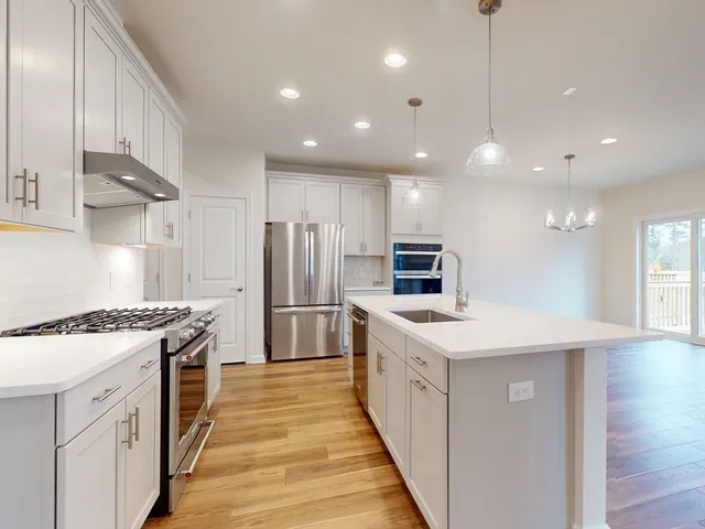 $4,975 | 106 Heron Lane, Unit 106, Sudbury, MA 01776