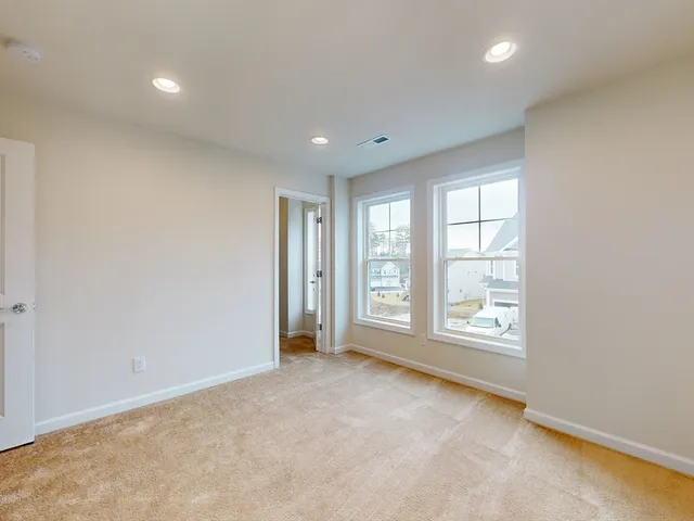 $4,975 | 106 Heron Lane, Unit 106, Sudbury, MA 01776