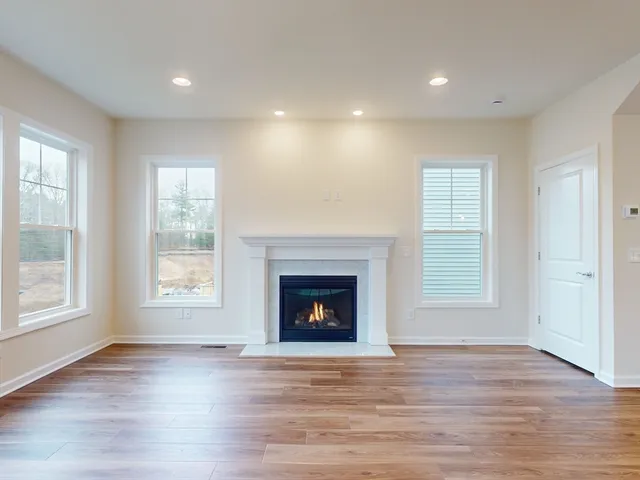 $4,975 | 106 Heron Lane, Unit 106, Sudbury, MA 01776