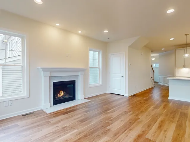 $4,975 | 106 Heron Lane, Unit 106, Sudbury, MA 01776