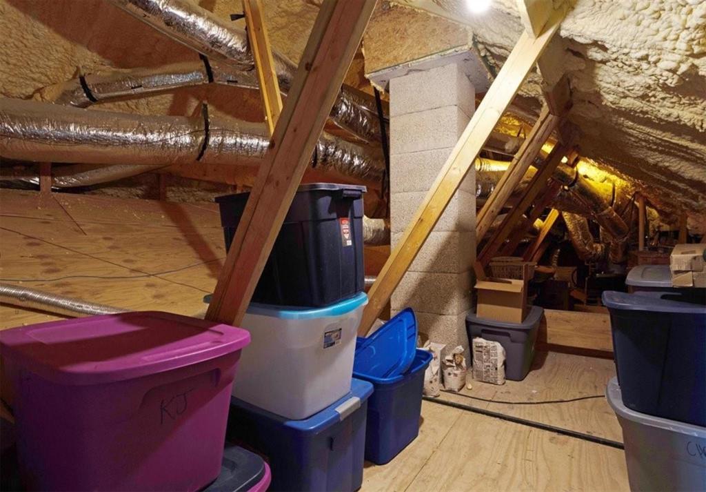 7944 County Road 669 Blue Ridge, TX 75424 - Photo 24 of 38 Spray foam insulation