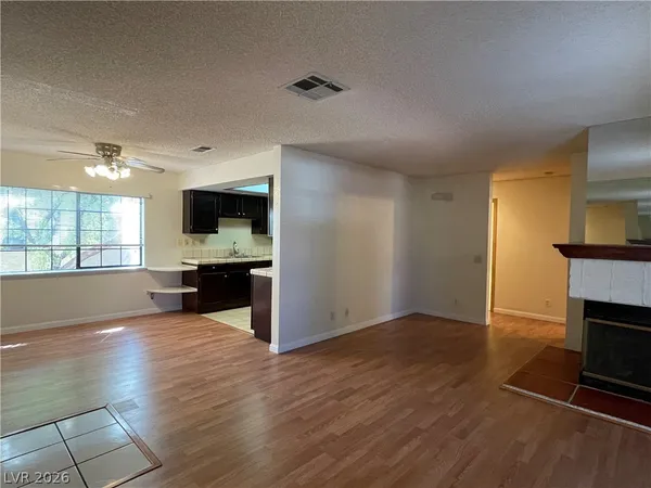 $1,290 | 4111 Sanderling Circle, Unit 354, Las Vegas, NV 89103
