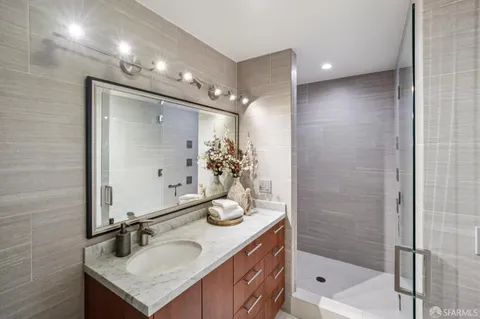 $1,195,000 | 160 Graystone Terrace, Unit 5, San Francisco, CA 94114