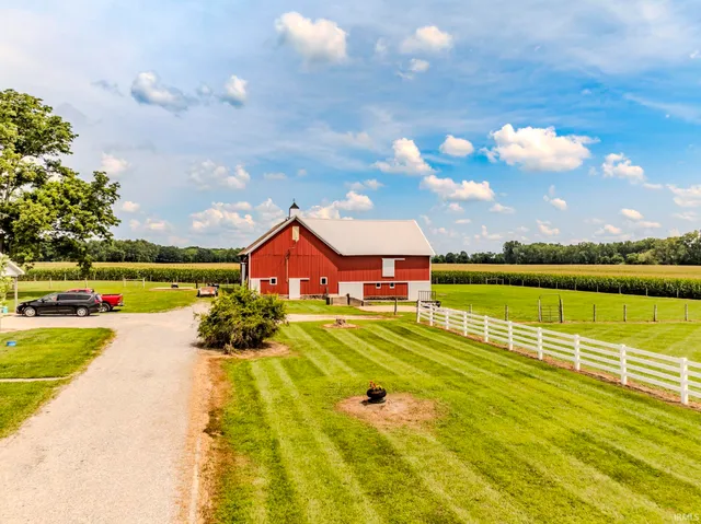 $269,500 | 10475 Highway 13, North Manchester, IN 46962