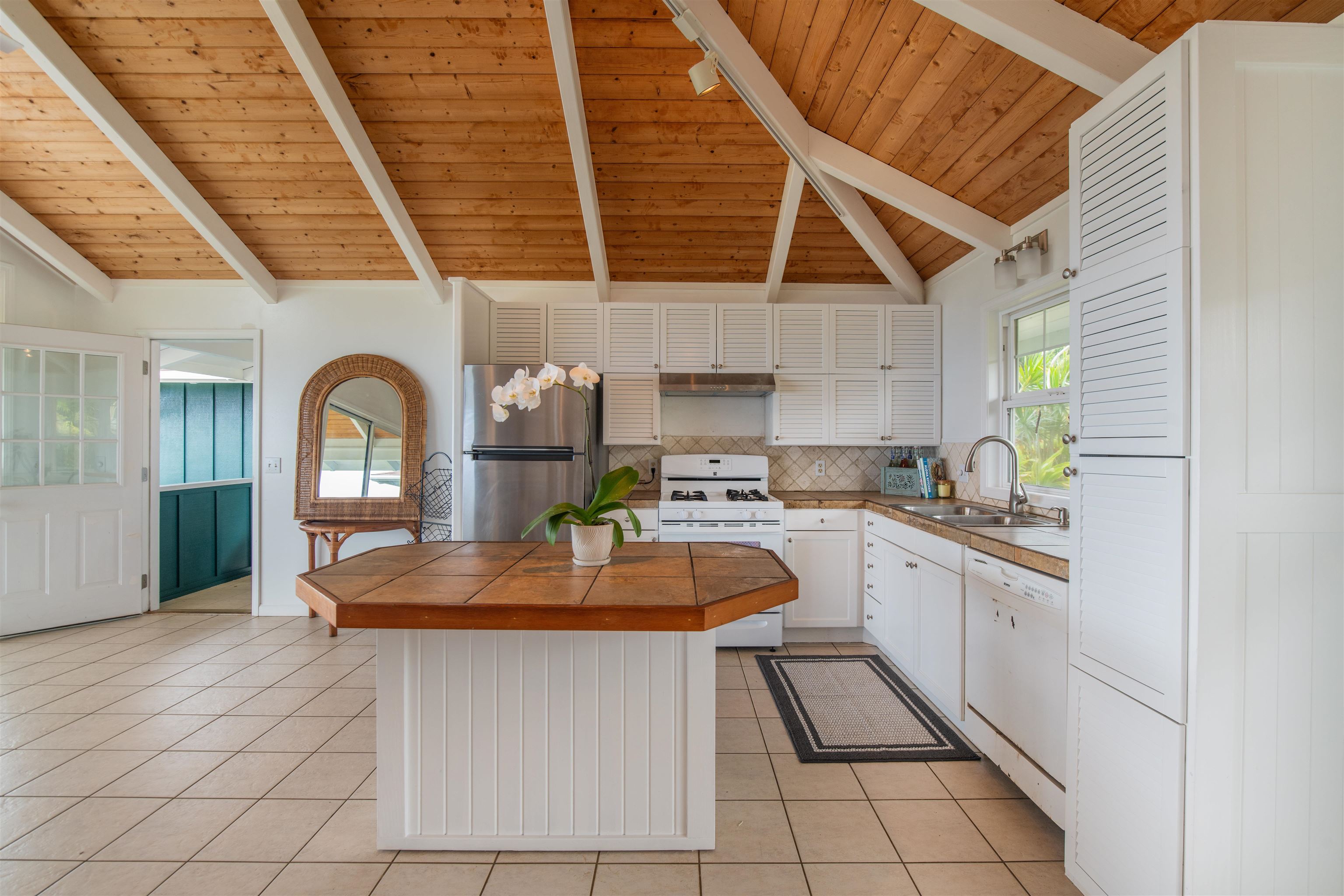 56 Hanauana Road Haiku, HI 96708 - Photo 6 of 28