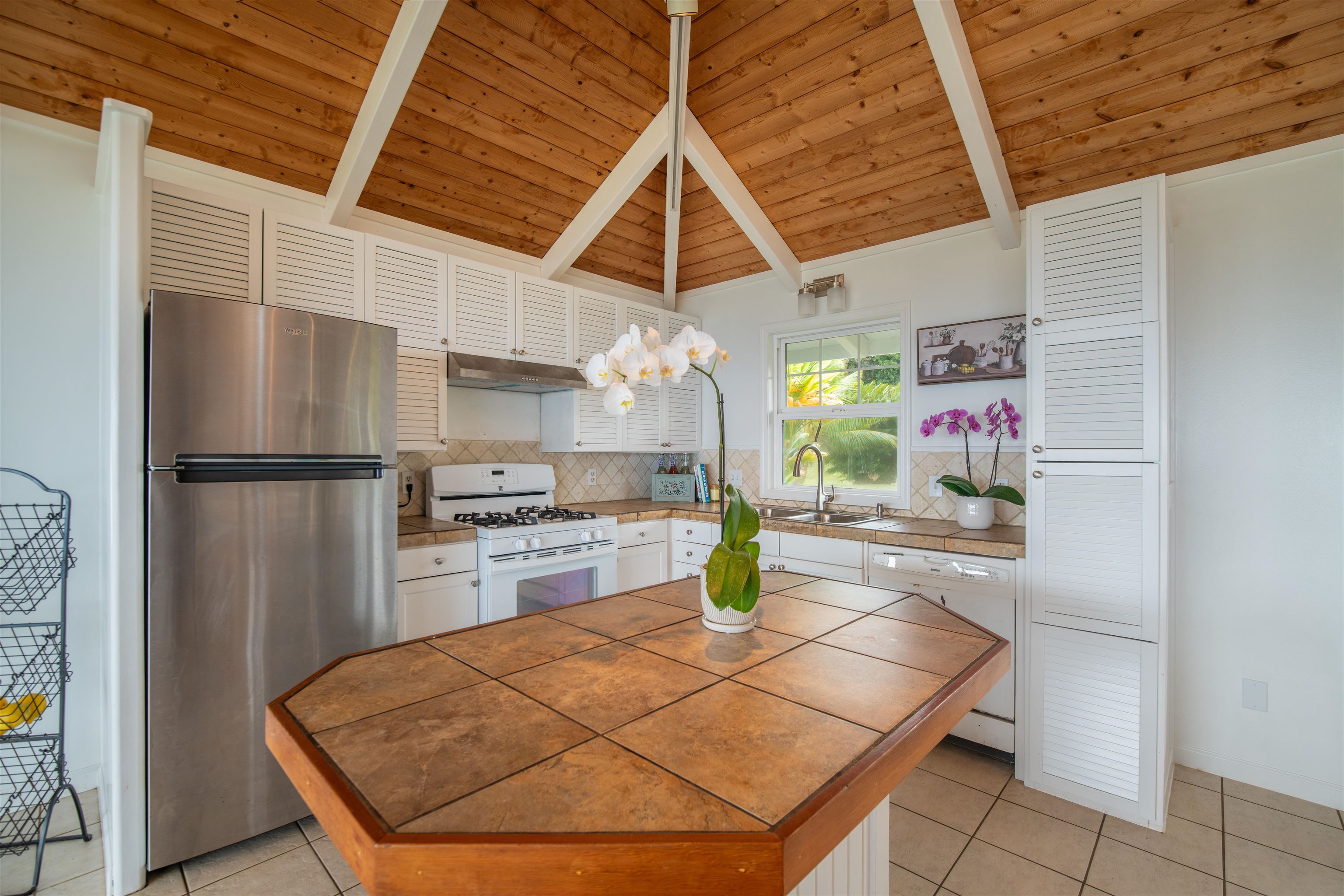 56 Hanauana Road Haiku, HI 96708 - Photo 7 of 28