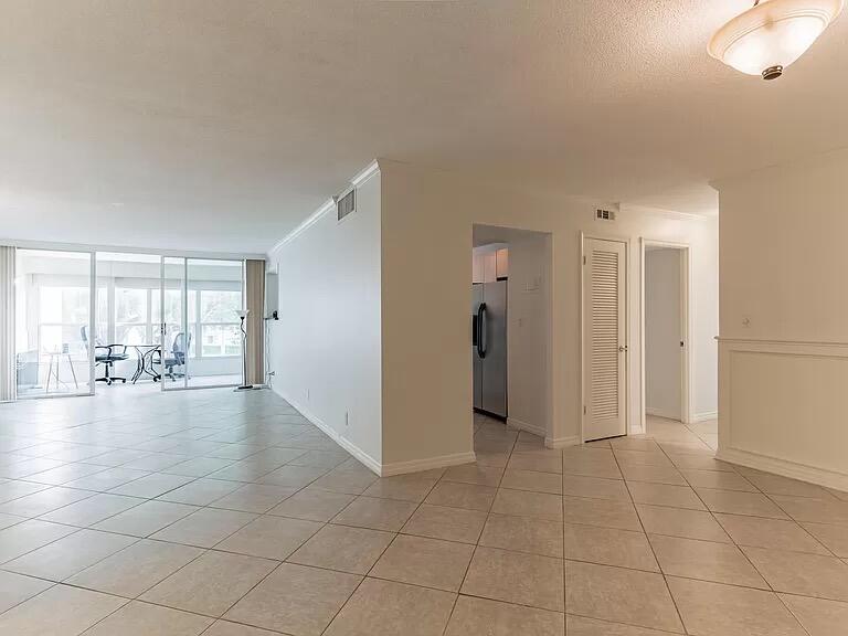 6901 Cypress Road, Unit C14 Plantation, FL 33317 - Photo 1 of 10 IMG_8156