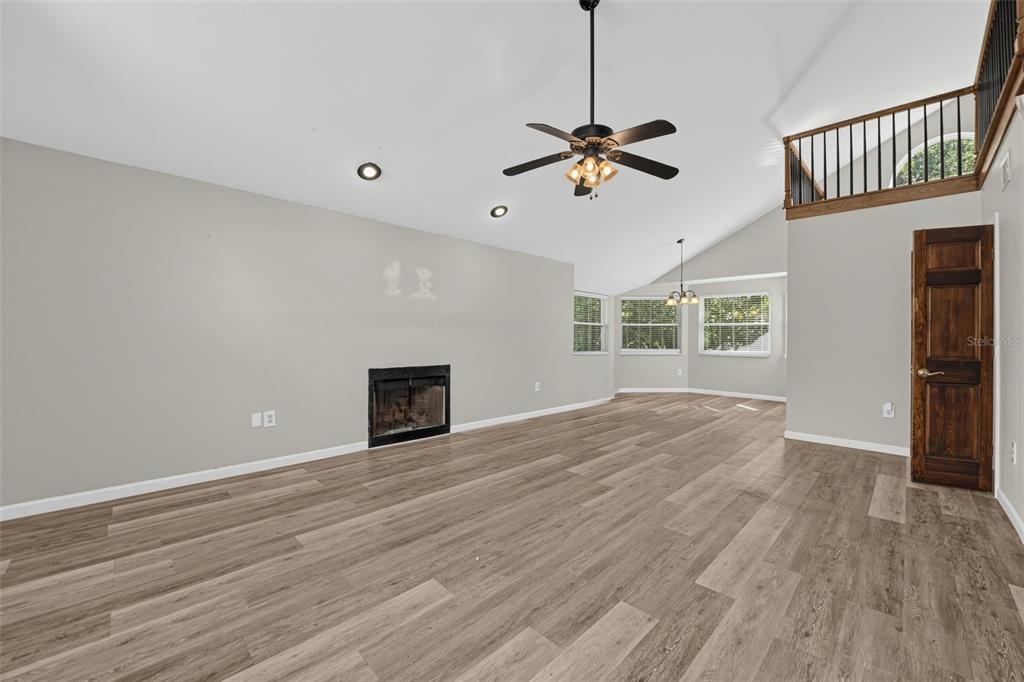 45 Hayes Road Winter Springs, FL 32708 - Photo 4 of 27 Gallery Image 4