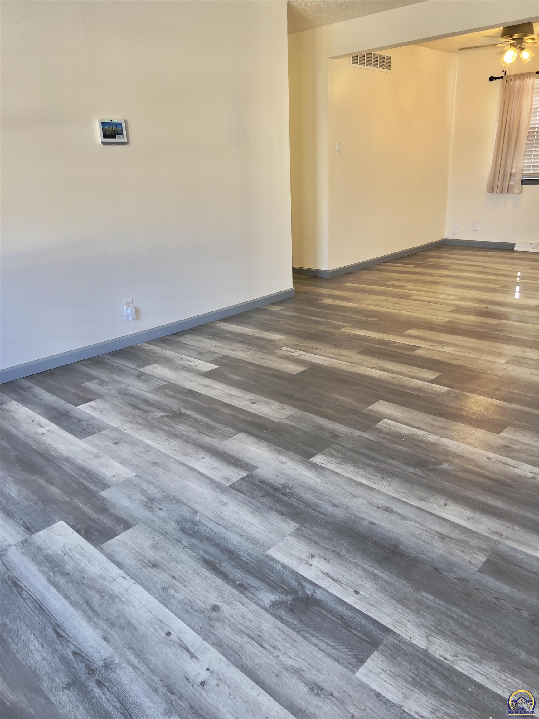 4839 Southwest 18th Street Topeka, KS 66604 - Photo 3 of 13