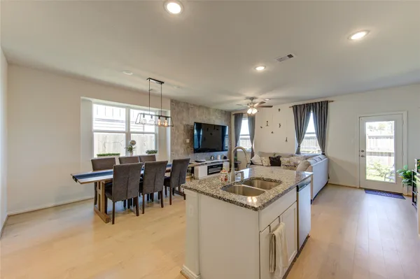 $319,900 | 27942 Western Crk Court, Katy, TX 77494