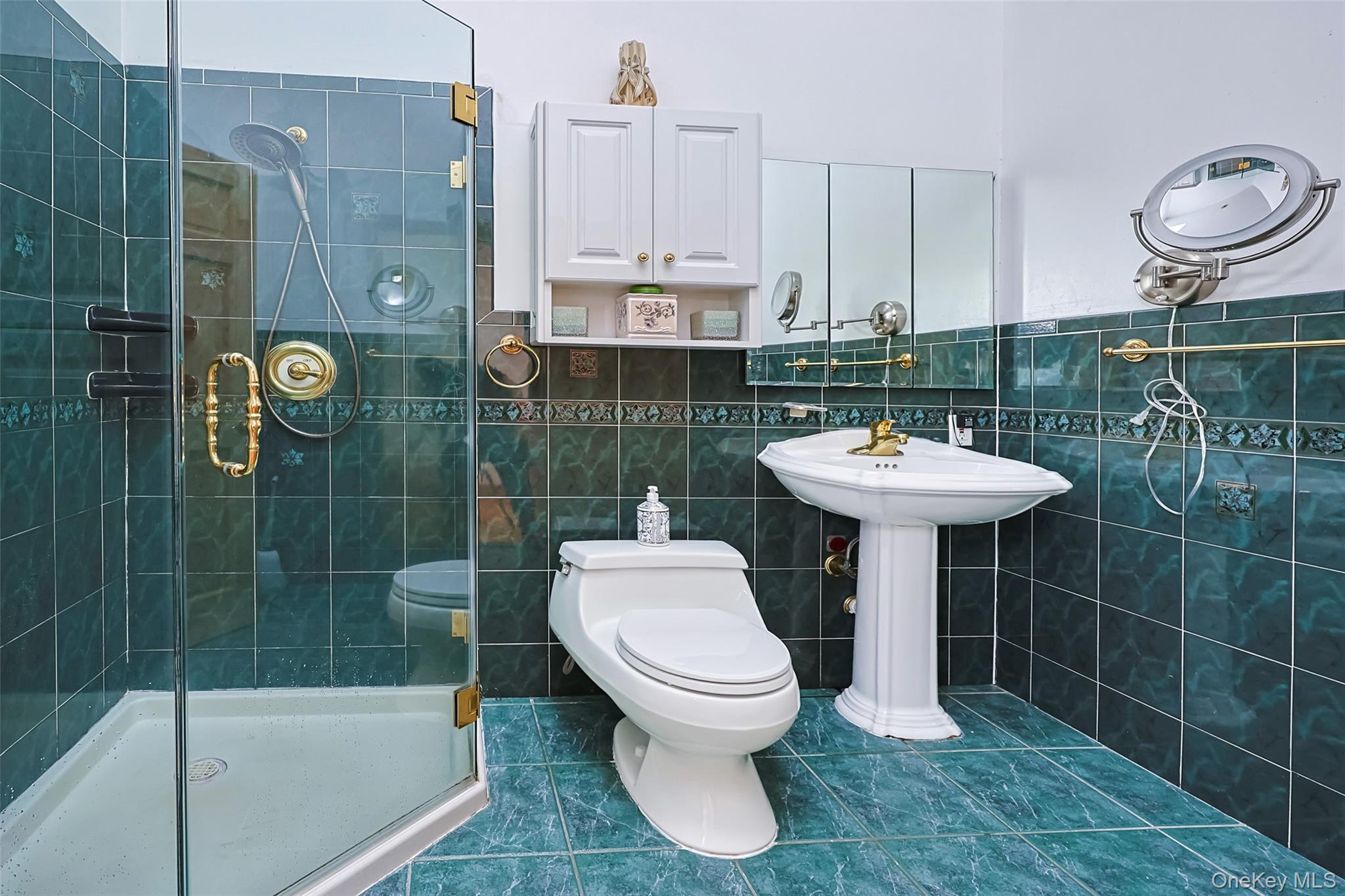 79 Constellation Road Levittown, NY 11756 - Photo 24 of 36 Second floor primary bathroom