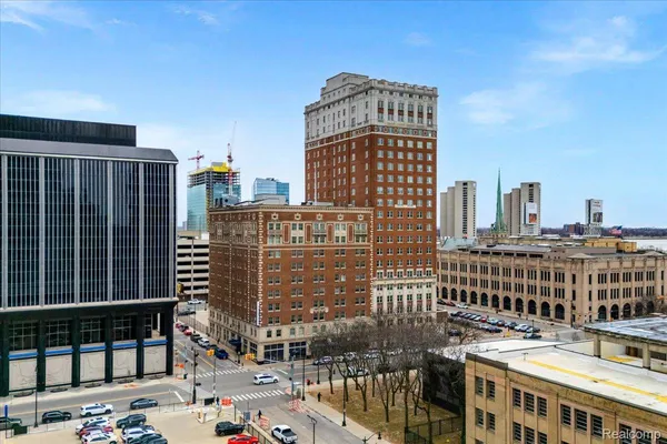$2,550 | 525 West Lafayette Boulevard, Unit 18E, Detroit, MI 48226