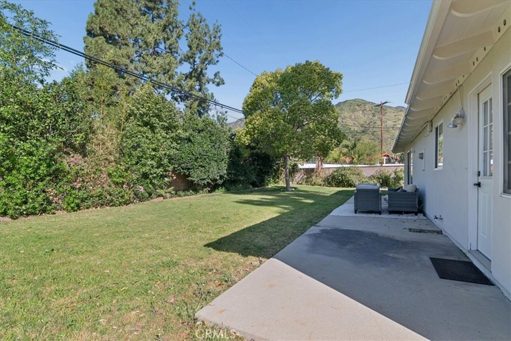 3093 Fish Canyon Road Duarte, CA 91010 - Photo 23 of 27 a view of a backyard
