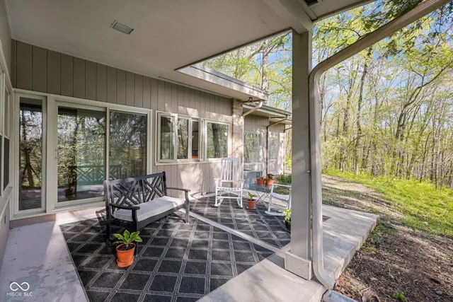 $695,000 | 9806 Raintree Drive North, Columbus, IN 47201