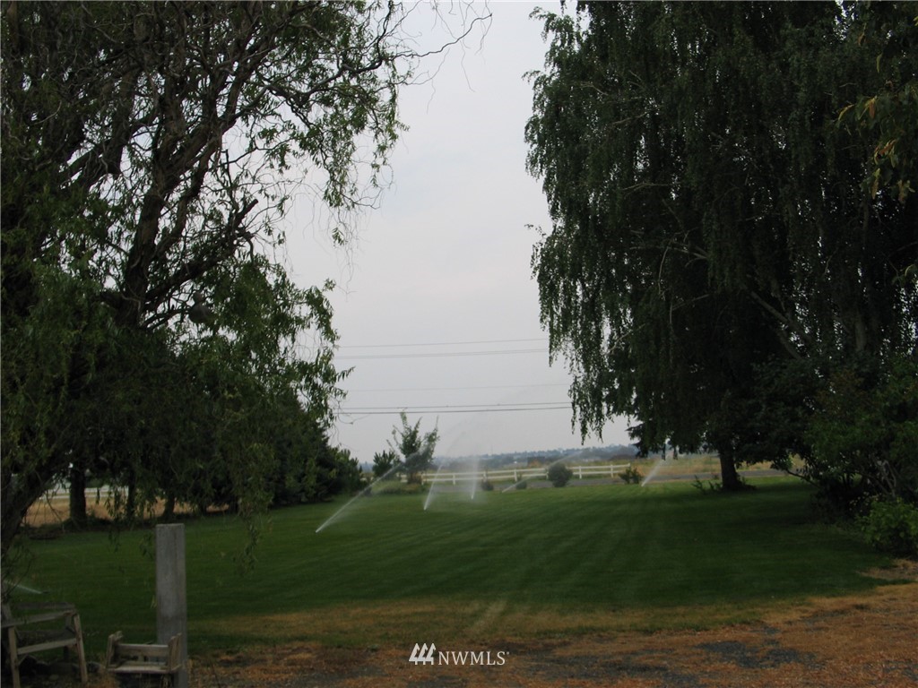 2352 Valley Road Northeast Moses Lake, WA 98837 - Photo 14 of 23 Gallery Image 14