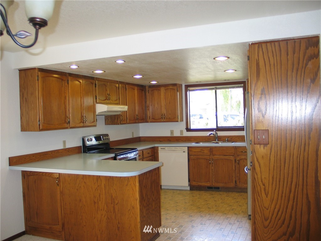2352 Valley Road Northeast Moses Lake, WA 98837 - Photo 16 of 23 Gallery Image 16