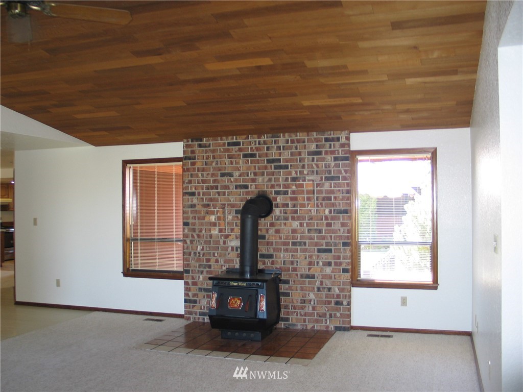 2352 Valley Road Northeast Moses Lake, WA 98837 - Photo 19 of 23 Gallery Image 19