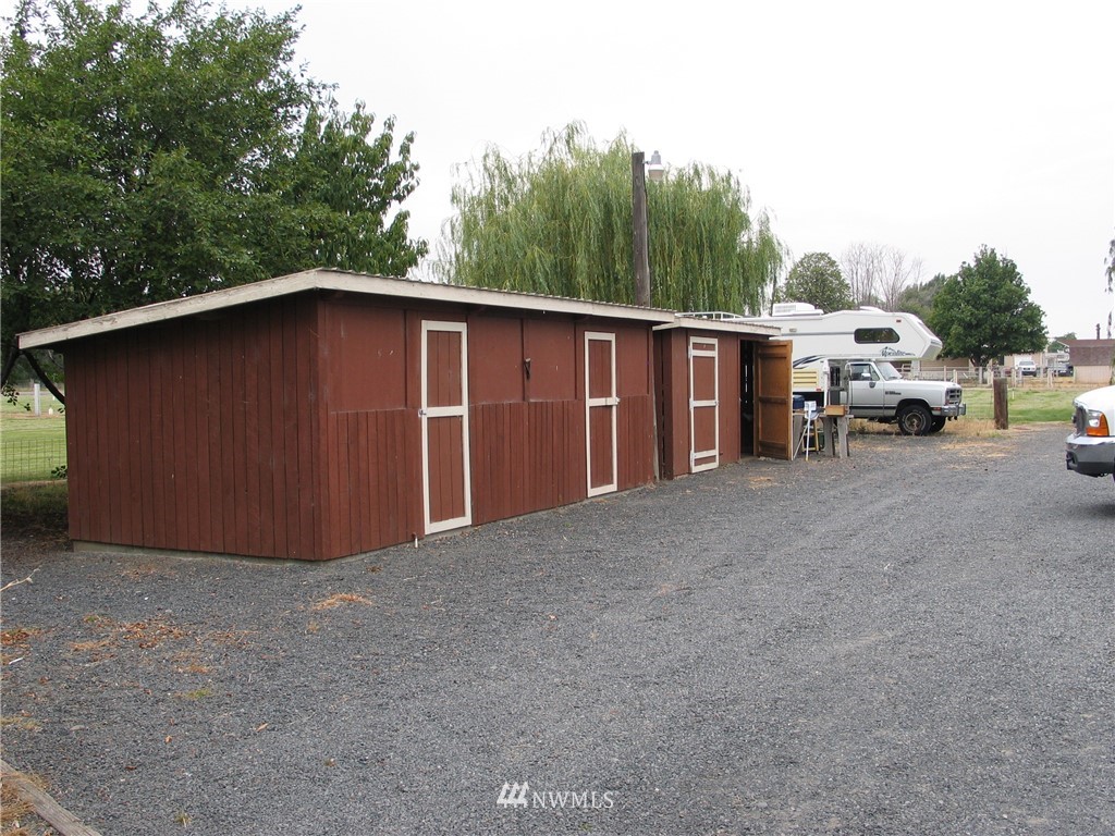 2352 Valley Road Northeast Moses Lake, WA 98837 - Photo 10 of 23 Gallery Image 10