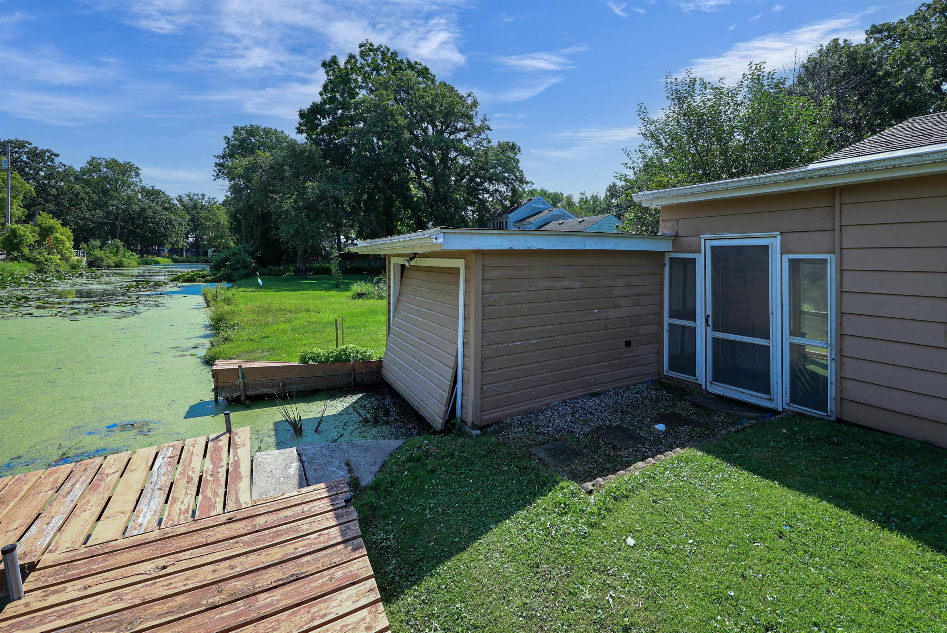 2068 Point Comfort Road Oshkosh, WI 54902 - Photo 7 of 44 Gallery Image 7