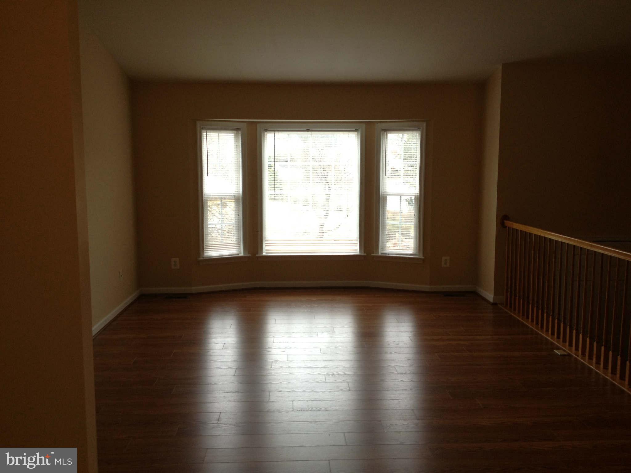 324 Spring Street Culpeper, VA 22701 - Photo 6 of 24 Living Room
