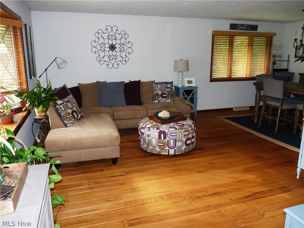 7369 Ames Road Cleveland, OH 44129 - Photo 3 of 22 Gallery Image 3