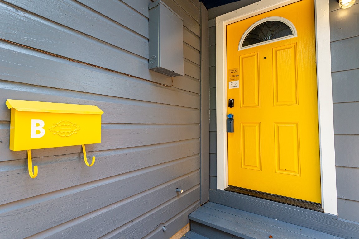 1909 Morrow Street, Unit B Austin, TX 78757 - Photo 3 of 16 a bathroom with a sink and a window