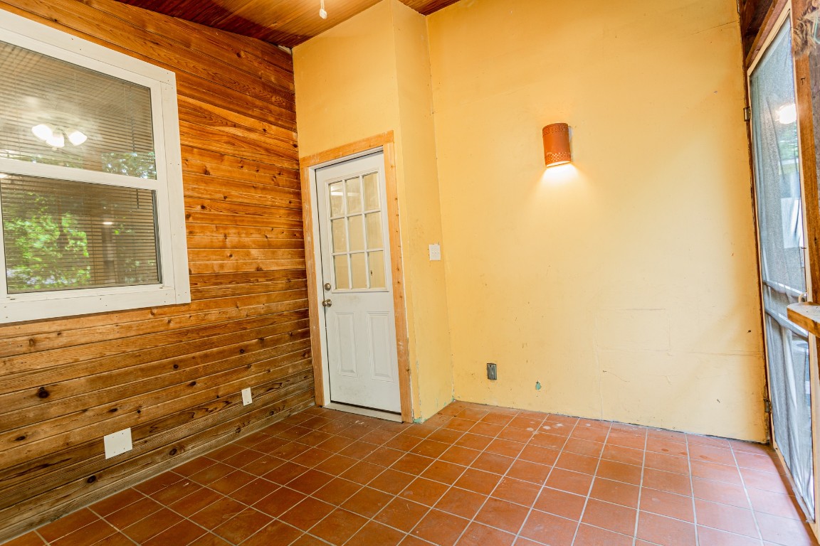 1909 Morrow Street, Unit B Austin, TX 78757 - Photo 4 of 16 a view of a door