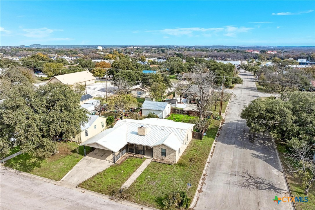 501 North Ridge Street Lampasas, TX 76550 - Photo 2 of 46