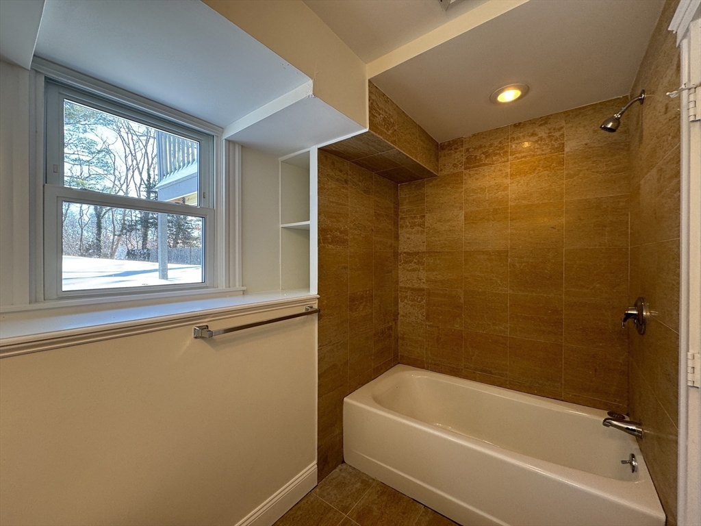 116 Outlook Road Marshfield, MA 02050 - Photo 16 of 32