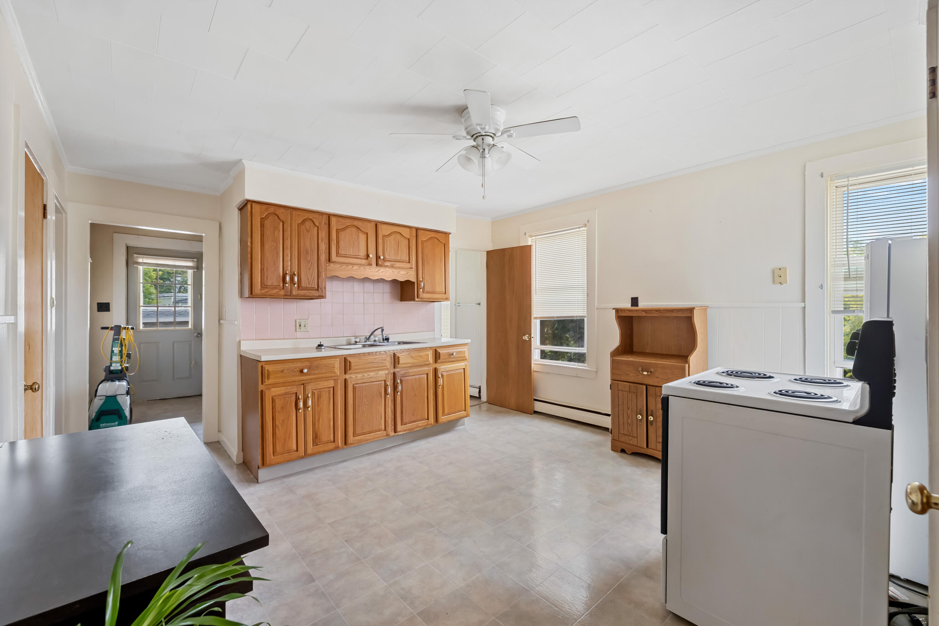 16 Clifford Street Biddeford, ME 04005 - Photo 3 of 25 3G0A2813