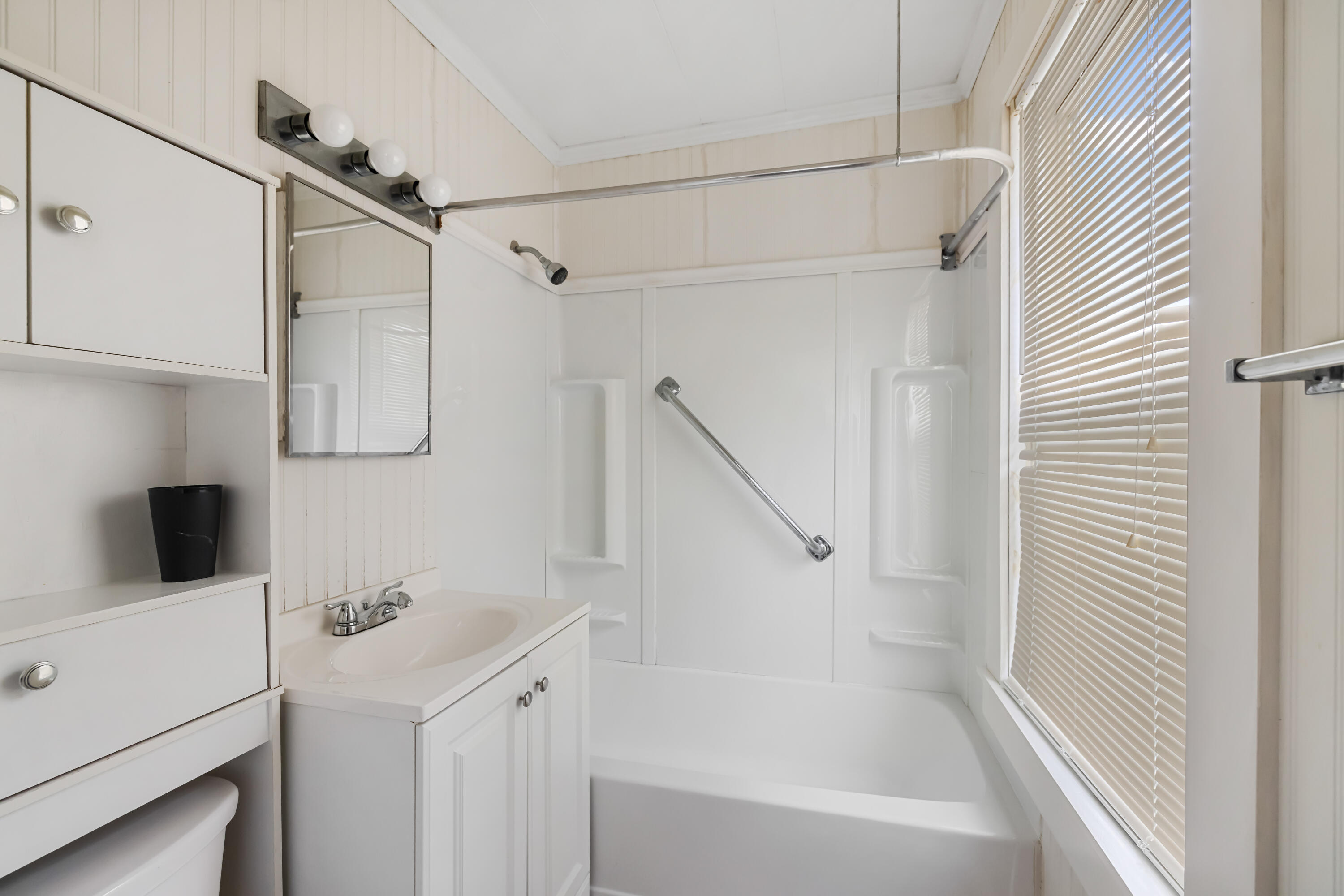 16 Clifford Street Biddeford, ME 04005 - Photo 9 of 25 3G0A2803