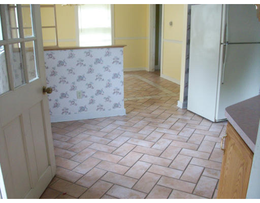 24 Douglas Road Ashland, MA 01721 - Photo 4 of 11 Gallery Image 4