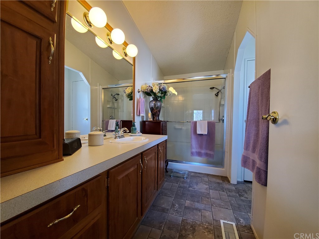 6605 Bartlett Drive Phelan, CA 92371 - Photo 16 of 27