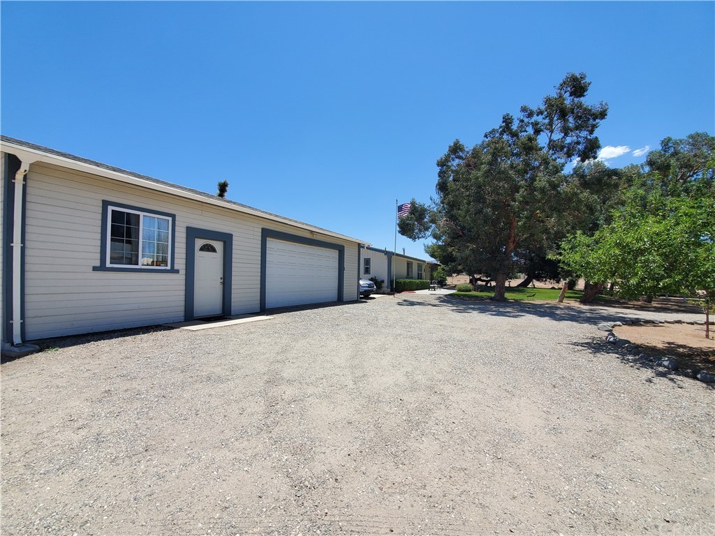 6605 Bartlett Drive Phelan, CA 92371 - Photo 5 of 27