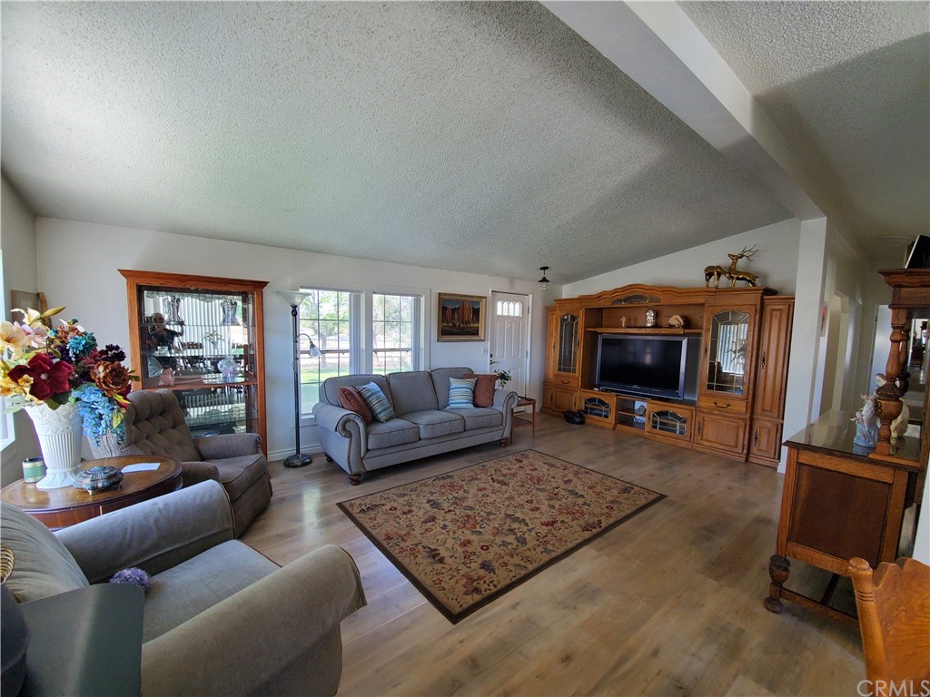 6605 Bartlett Drive Phelan, CA 92371 - Photo 7 of 27