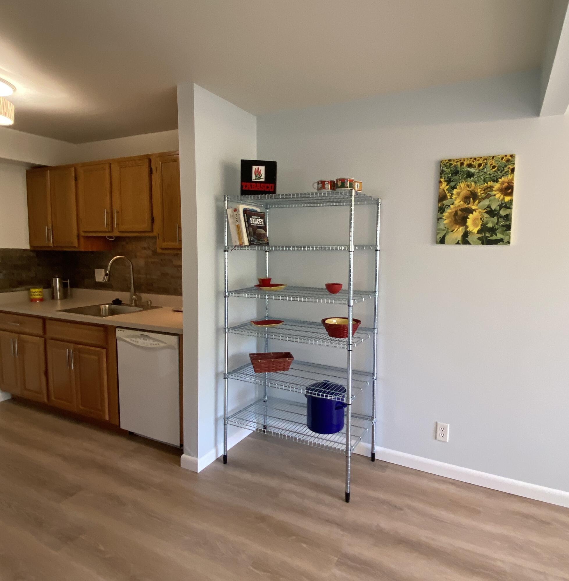 1325 South Maple Road, Unit 103 Ann Arbor, MI 48103 - Photo 3 of 26 IMG_8148